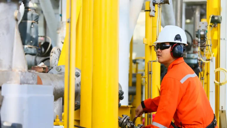 ICTQual AB Level 4 International Diploma in Oil and Gas Engineering