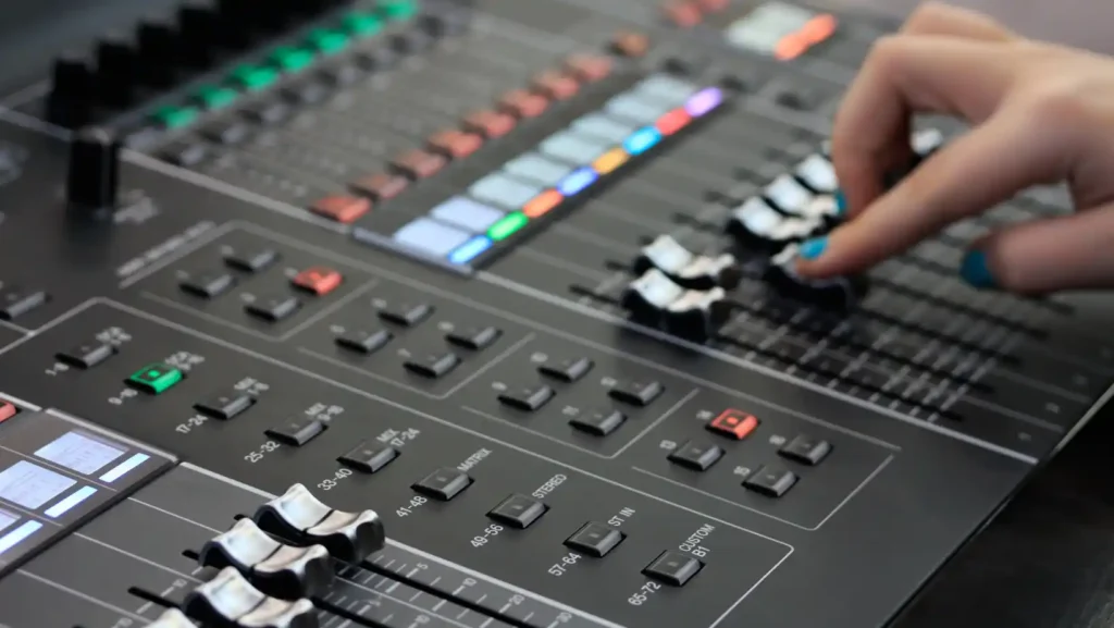 ICTQual AB Level 3 Certificate in Experience Simplicable - Sound and Sensation 39 ICTQual AB Level 3 Certificate in Experience Simplicable - Sound and Sensation